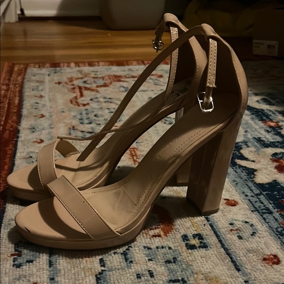 Wild Diva Tan Block Heel Sandals - Picture 1 of 5